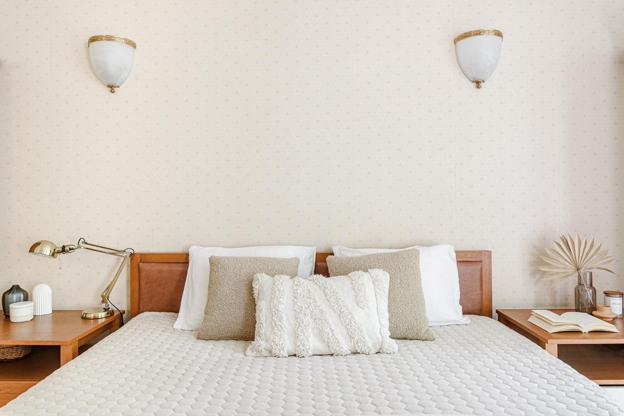 Jacuzzi Apartments X Free Parking X Self Check-In 24X7 By H&H Vilnius Luaran gambar