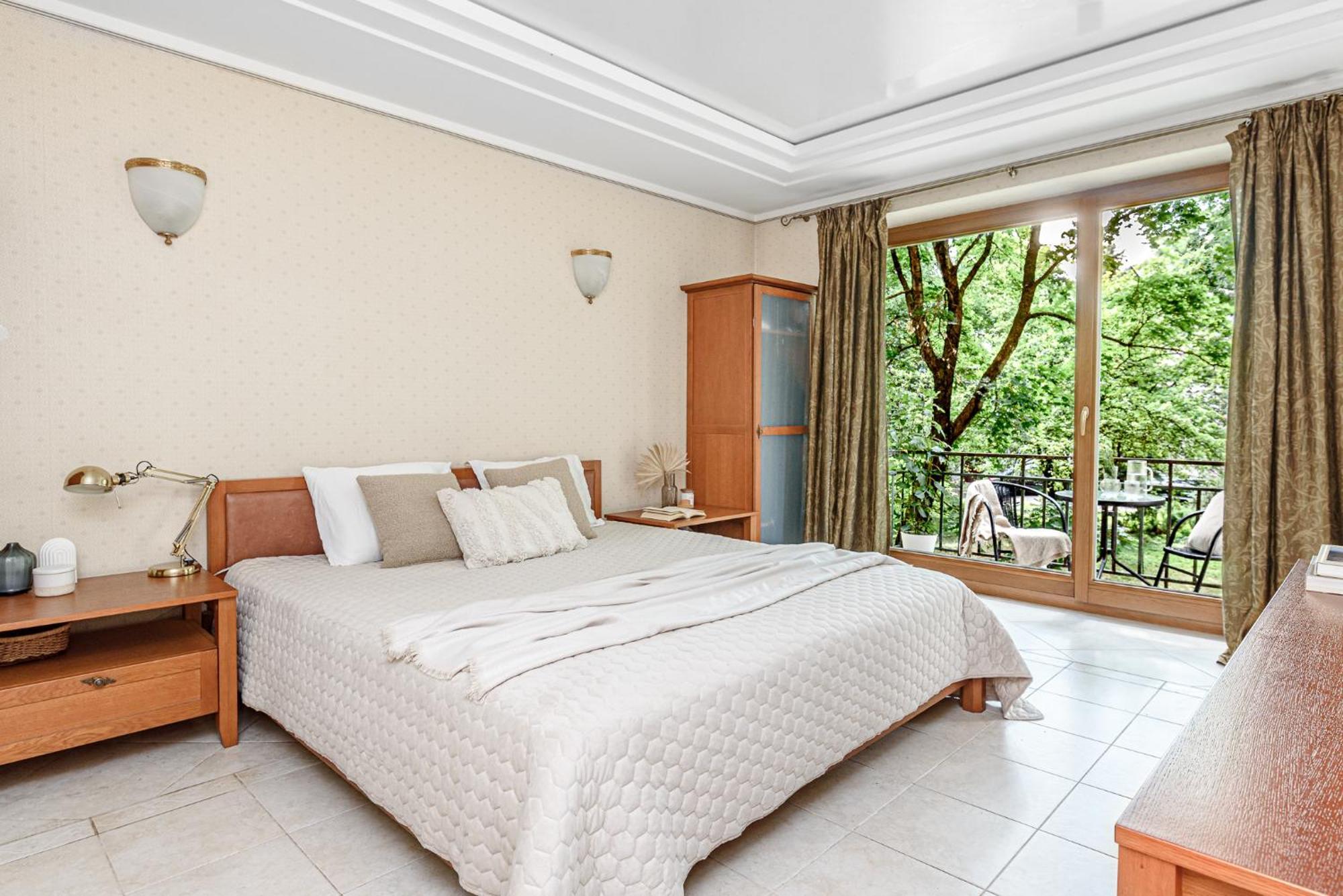 Jacuzzi Apartments X Free Parking X Self Check-In 24X7 By H&H Vilnius Luaran gambar